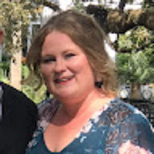 Meet your Posher, Lara